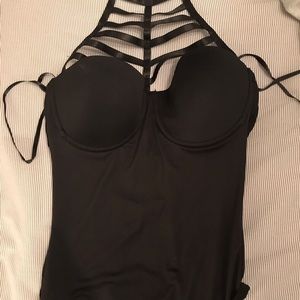 Bebe bodysuit
